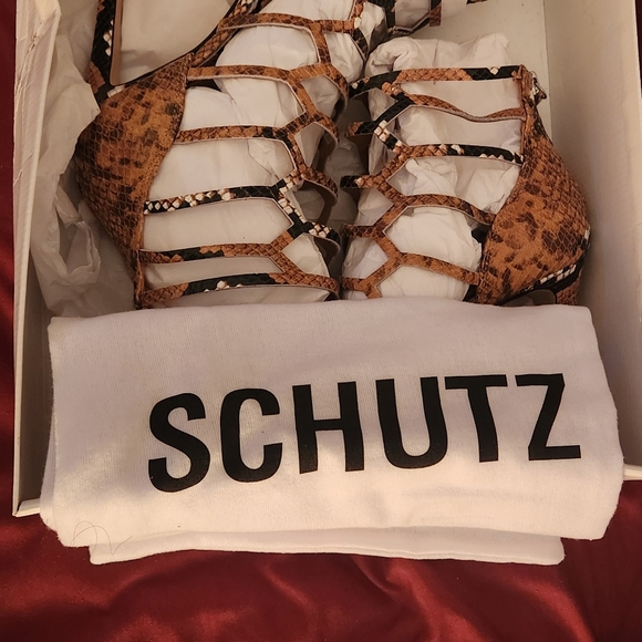 Shoes - Picture 7 of 7